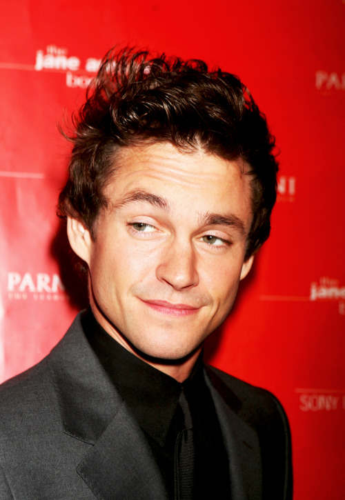 blushingsteve-deactivated201509: Favorite pictures of Hugh Dancy - 29/∞