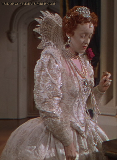 Elizabeth I’s White Gown (The Private Lives of Elizabeth and Essex, 1939)
