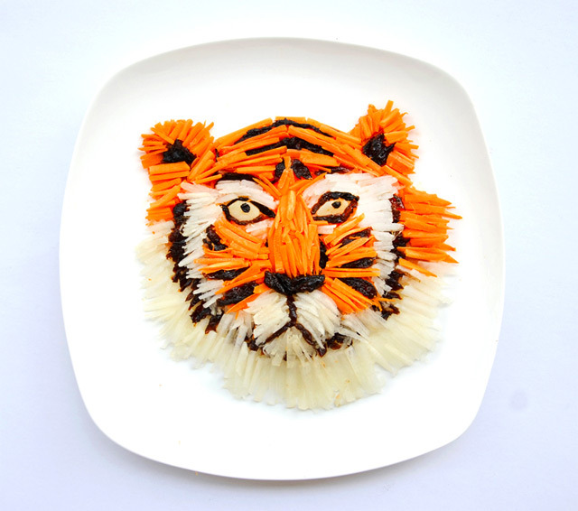 artmesohard:  Art made with Food by the Malaysian artist Hong Yi
