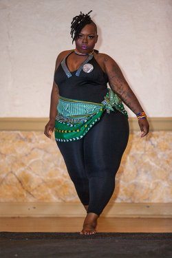 Planetofthickbeautifulwomen:    Plus Model Ijeoma Ibeabuchi Doin A Solo Dance @ The