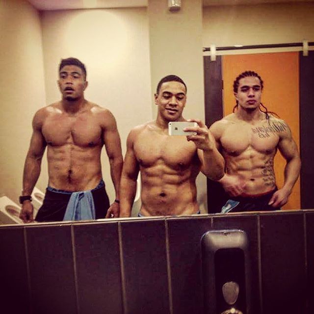 pokiswallower:  Polynesian Men 😍😍