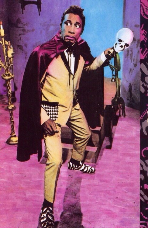 gothiccharmschool:
“ octobermoonlight:
“ Screamin’ Jay Hawkins…
That haunting voodoo jazz.
If ya don’t know, now ya know, baby.
”
If you peeps don’t know who Screamin’ Jay Hawkins is, I will give you a disappointed look. A fond disappointed look,...