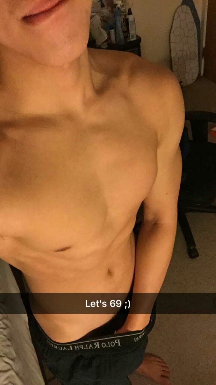 str8asiansgw:  Tempted to give out his Insta because he was a jerk, but all I’m