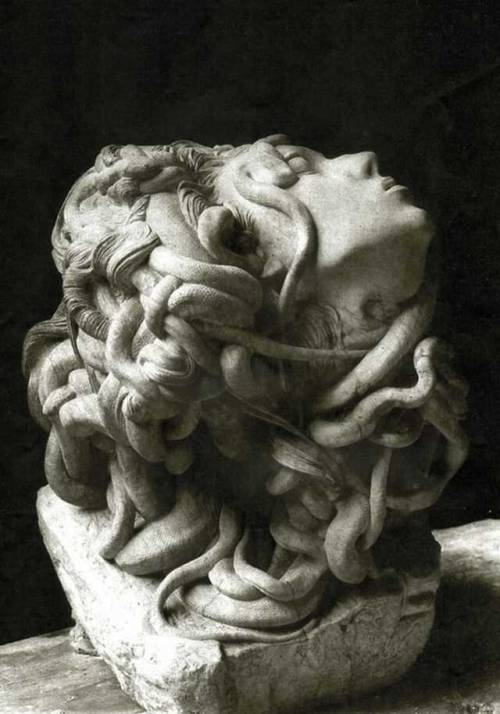 slobbering:Eternal Pain - The Severed Head of Medusa.   1913.Paul Darde. 1888-1963. gypsum