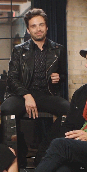 spideyjlaw:  not to be dramatic or anything but this is his best look ever
