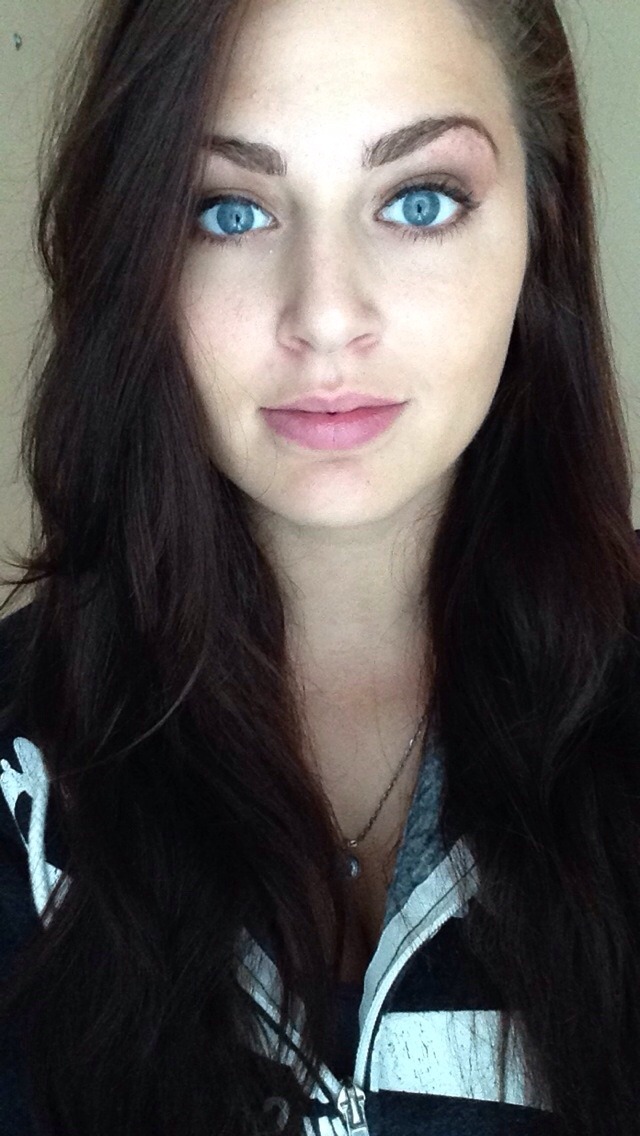 wow.. your eyes are amazing ! looking hot as usual ! 