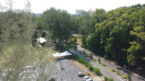 Some pictures of the land outside the Hotel, the first on a rainy day, the rest on a sunny day.
