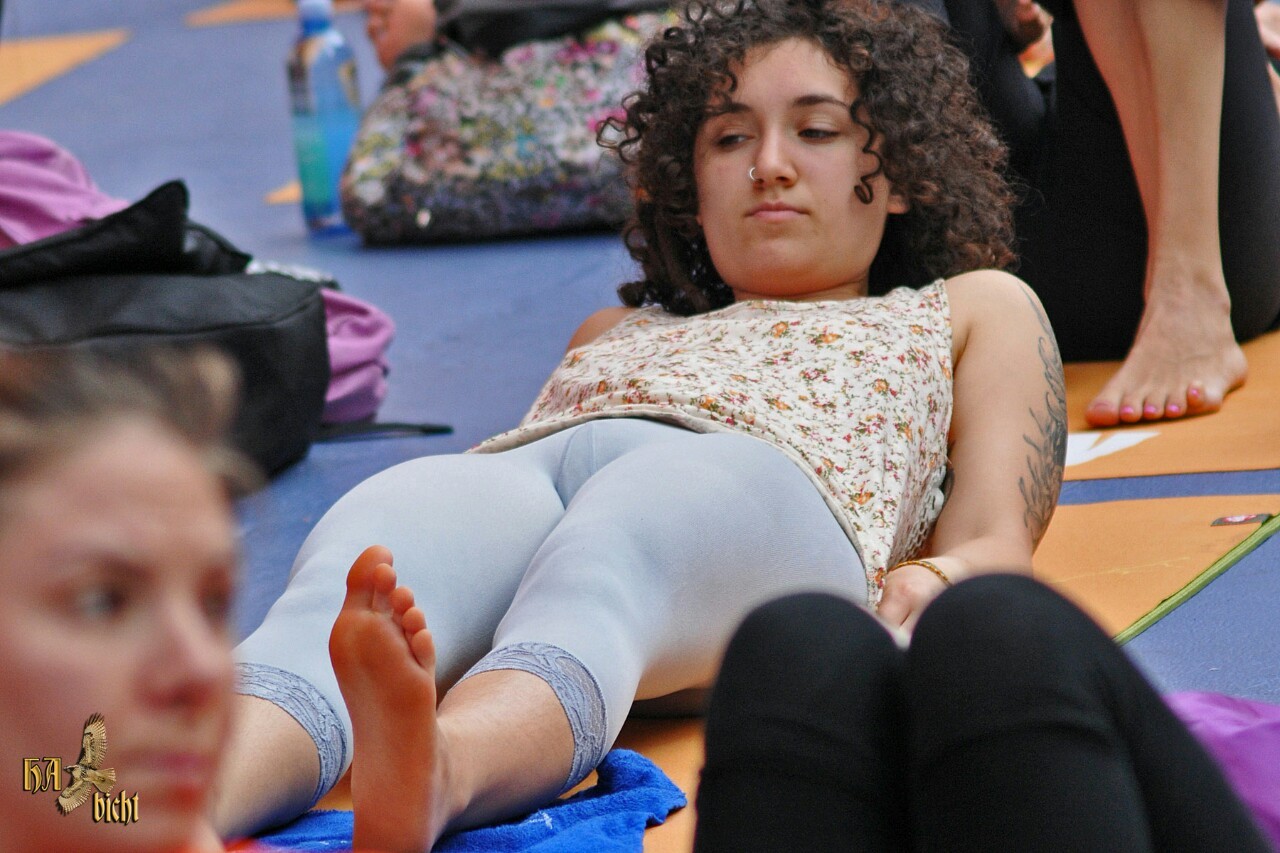 seethruyoga:  I’ve looked everywhere and the best cam site is Chaturbate. No email