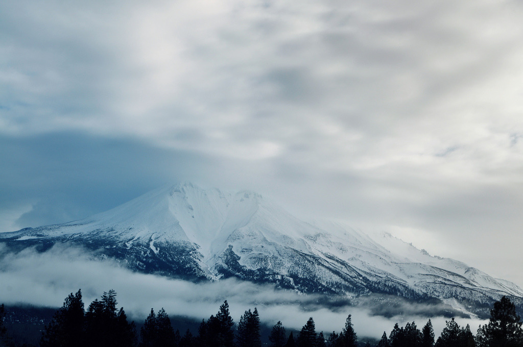 lvndcity:  white mountain by Amanda De Vito (2012) CA, US