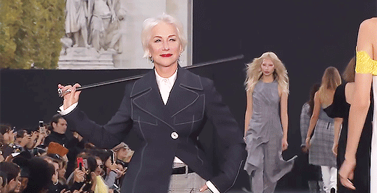 queenoftherebels:  Happy Birthday Dame Helen Mirren | 26th July, 1945   I ❤️