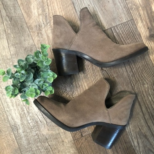I just added this listing on Poshmark: STEVE MADDEN brown ankle booties size 7. #poshmark #fashion #