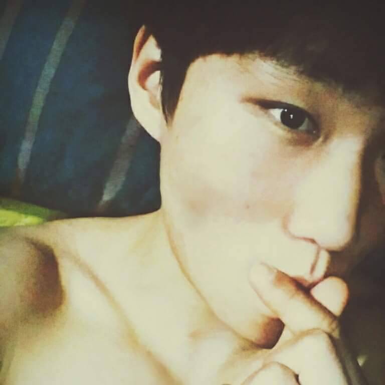 akakay6280:  이사람 게이맞죠??아는분 
