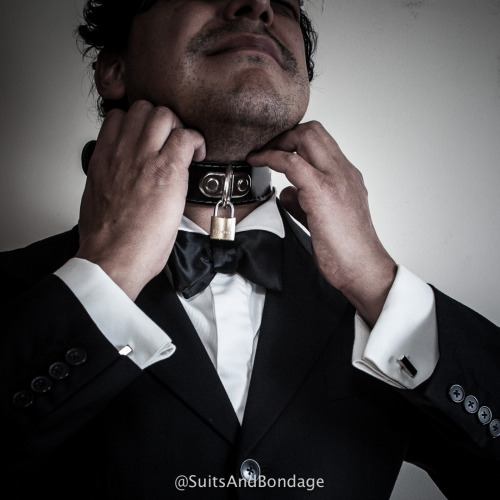 Would you hold this for me?#SuitsAndBondage #spidergag #collared #dogcollar
