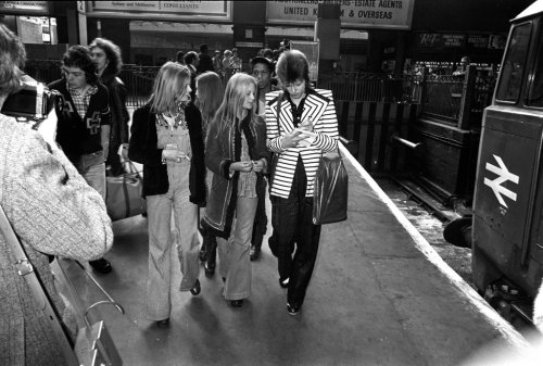  David Bowie at King’s Cross station before leaving London for Aberdeen with the Spiders, May 15, 19