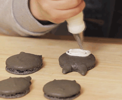 everythingwithwasabi:  Nerdy Nummies with Totoro Macaron Cookies