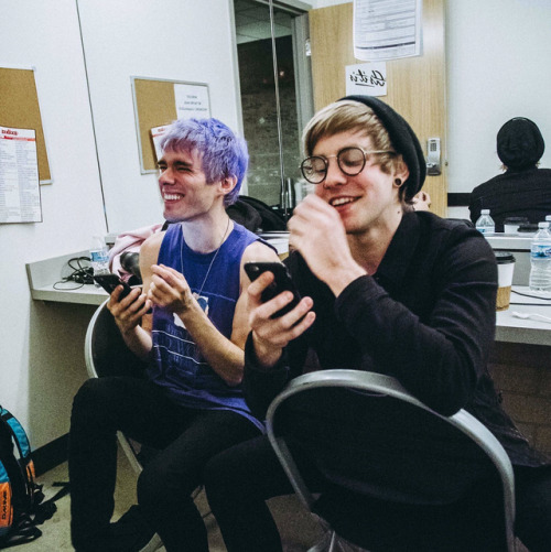 @pattyxwalters on instagram: Daddy and me reading your fanfics.@jawnrocha