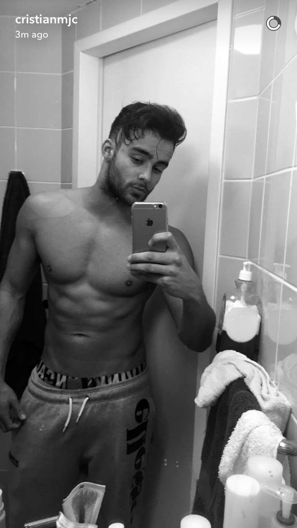 amazingmalenudity:  Cristian MJC 