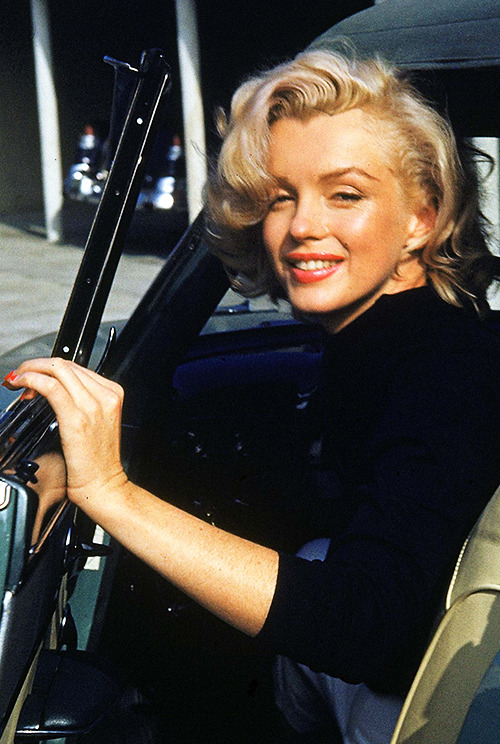 iWANNABEMARILYN • Marilyn Monroe in Hollywood, 1953. Photo by Alfred...