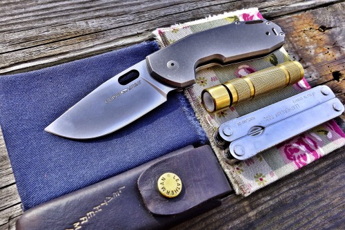 coutographe:  EDC / VIPER ODINO / EL CAP PEAK LED SOLUTIONS / LEATHERMAN PST1my blog : www.coutographe.com  