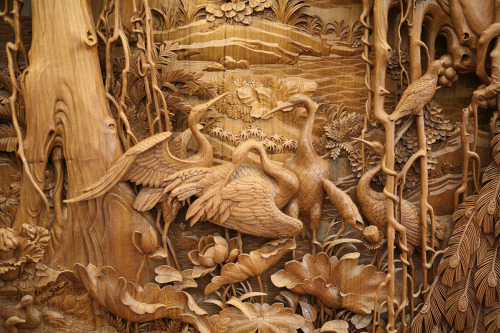 archiemcphee: Behold the awesomeness of the ancient Chinese art of Dongyang Woodcarving. Dating all 