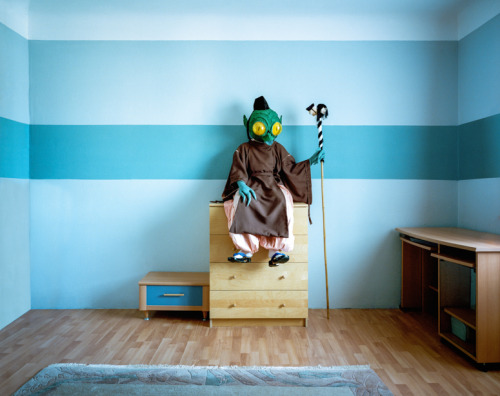 itscolossal:Just the Two of Us: Portraits of Cosplay Enthusiasts in their Homes by Klaus Pichler