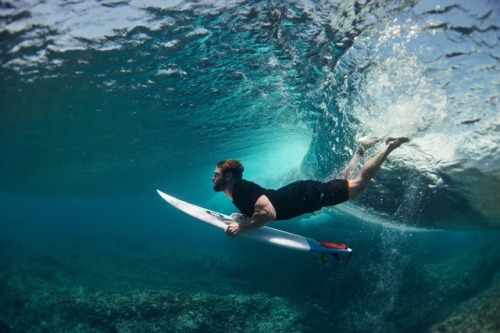 chrishsource - ‪Chris helping protect the ocean with Corona and...