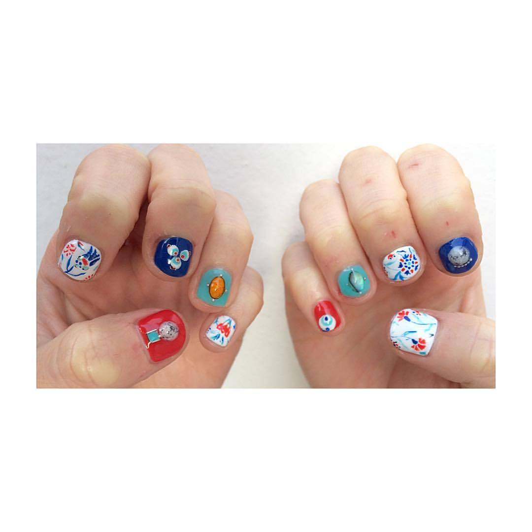 Heavens Nail とあるオシャレさんのネイル 陶磁器好きのトルコ陶器柄 Heavensnail
