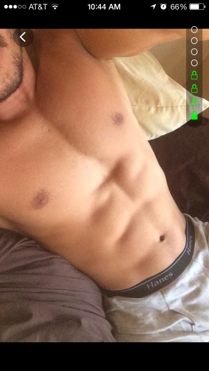 sgasianerotic:  mantop1069:約炮軟件上的日本性感熟男大叔…  Hot daddy