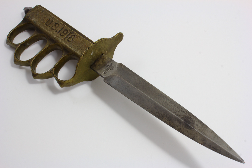 gunrunnerhell:  U.S 1918 Au Lion Trench Knife
