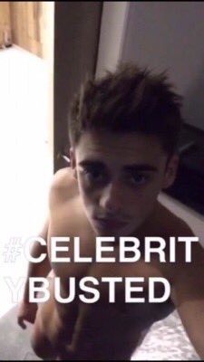 hotfamousmen:  Chris Mears
