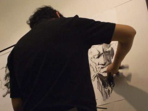 as-warm-as-choco:  Afro Samurai (アフロサムライ) creator illustrates his characters. From the Takashi Okazaki (岡崎 能士) Exhibition that took place @STITCH, Tokyo (Saturday / 2009.12.12). He drew the last one live. (Source: 1 & 2)