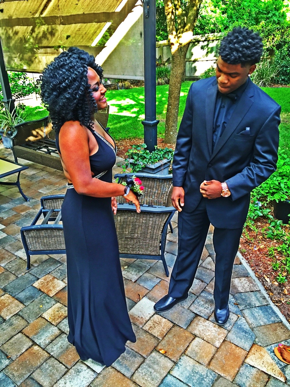 scrollingfordays:  Prom . 🌹