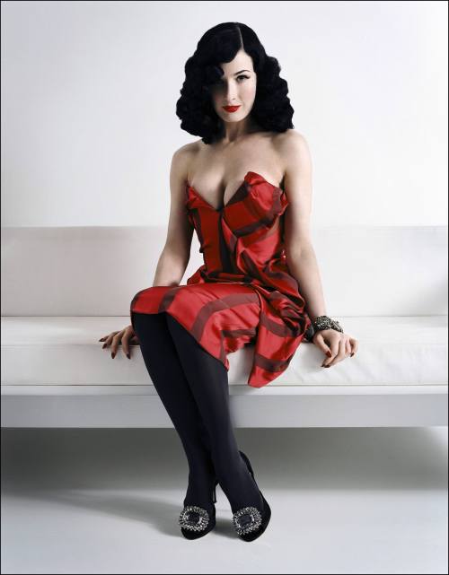 bluewatergirl:  daily–von-teese:  Dita