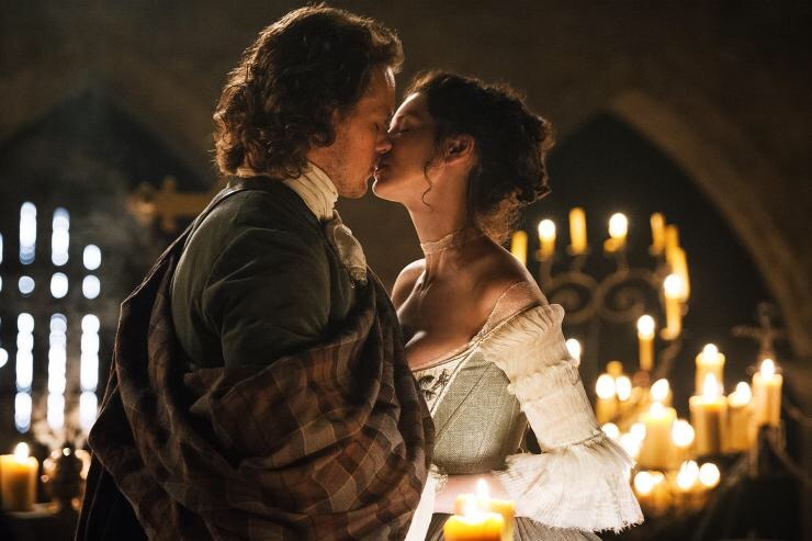 msmenna:  Jamie and Claire turning up the heat.  Off the charts chemistry.  Gifts