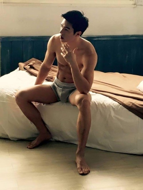 mantop10691:  今天只當模特兒代言內褲…不賣豆花的壯帥哥…陳奕廷….