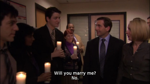 waleedcfc:the office 7x19ههههههههههههههه مايكل يهزأ كل اللي بالمكتب :))))ألا ريان للحين يحترمه :)ههه