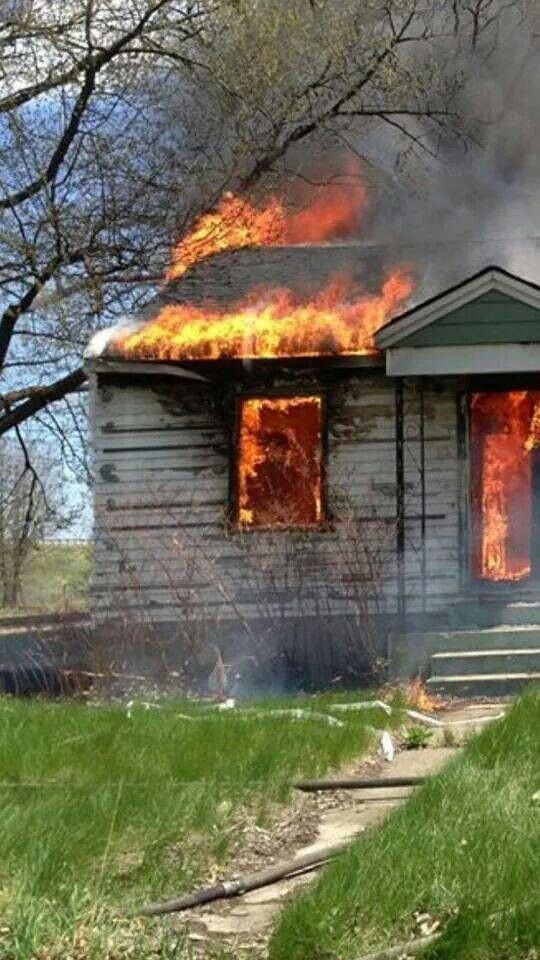 paranormaldaily:  Fire Spirit (VIA Coasttocoast)