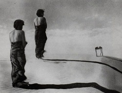 surrealismart:   Untitled (Two Women)  1950   Kansuke Yamamoto   