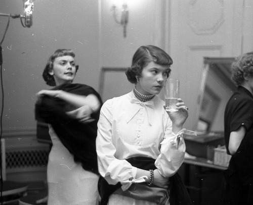 federer7: Model having a drink, NYC 1948Photo: Ruth Orkin