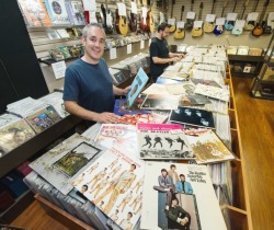 vinylhunt:  Cataloguing of house hoarder’s 250,000 record haul raising a buzz in the vinyl collectors’ world   Around Mike Rintoul’s record shop it’s become legend. A two-storey house packed with 250,000 records by its 68-year-old owner, who had