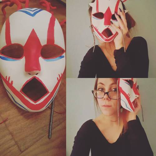 “Through twilights veil”Bloodmoon Akali mask ready to be shipped to its new owner! #akal