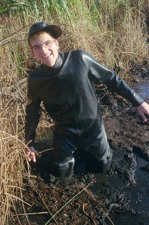 pigboysshowcase: Scooter in wadersuit in the thick mud, sinking fast.  copyright Brian Douglas Ahern