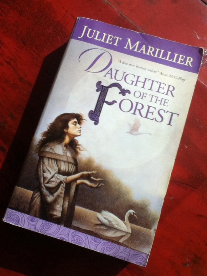 Daughter of the Forest (The Sevenwaters Trilogy, Book 1)