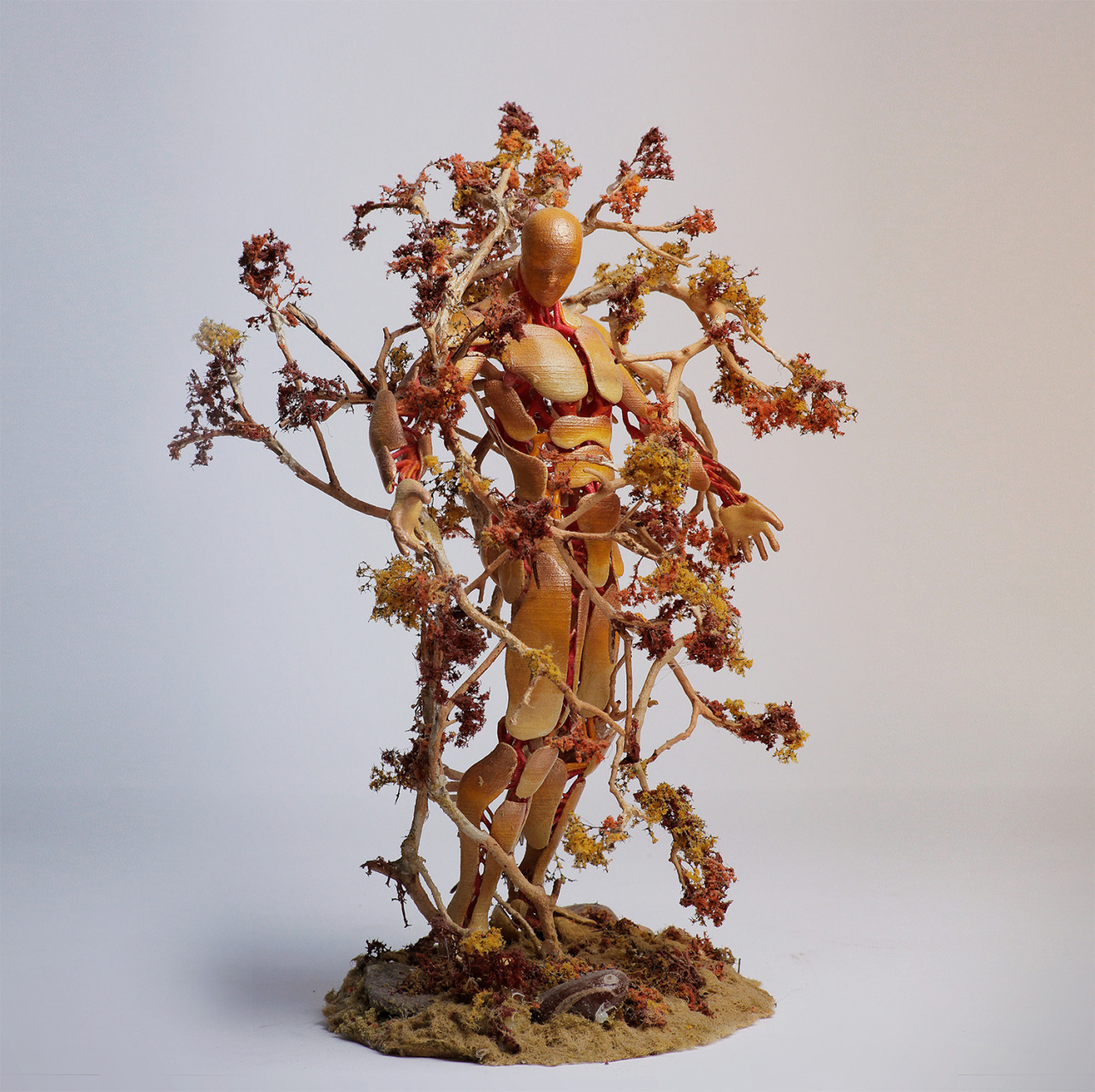 possit-de-tenebris:  dyepure:  itscolossal: Assembled Figurines by Garret Kane Appear