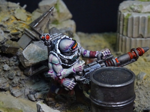 a-40k-author:So for Outer Dark’s release the amazing @malcharion made another diorama depicting a 