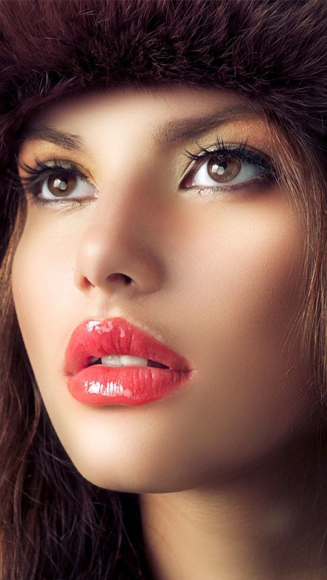 merlin-reborn:  Erotic RED lips