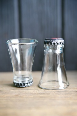 mykarox:  jukavo:  Upcycled shot glasses   awesome.