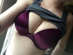 getmewet-xo:  Enjoy all these bra appreciation pictures