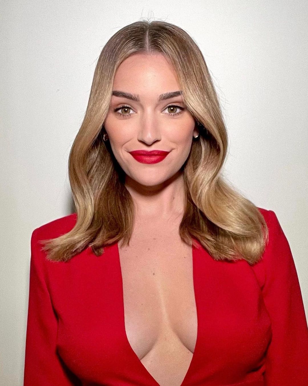 Brianne howey