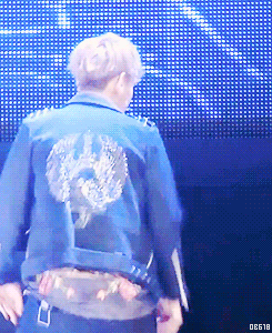 baekhyu-n:  Baekhyun was shocked with the sudden fireworks 